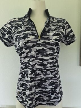 NWT EP New York Golf Women’s Short Sleeve Zip Neck Camouflage Top